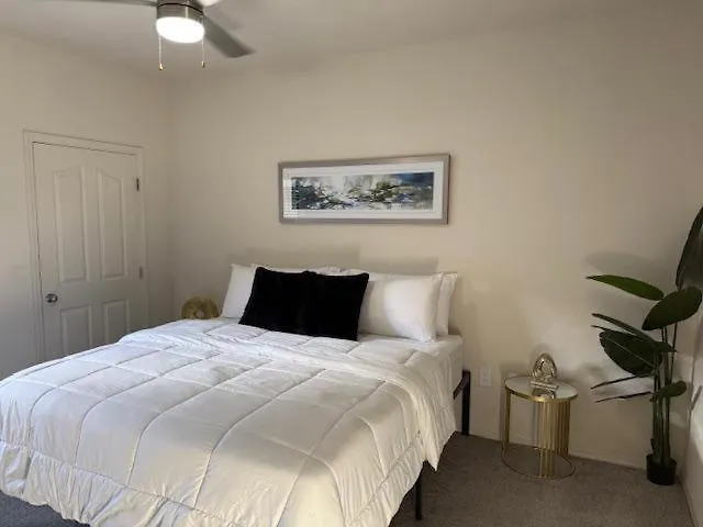 Zen Oasis Apartment Phoenix