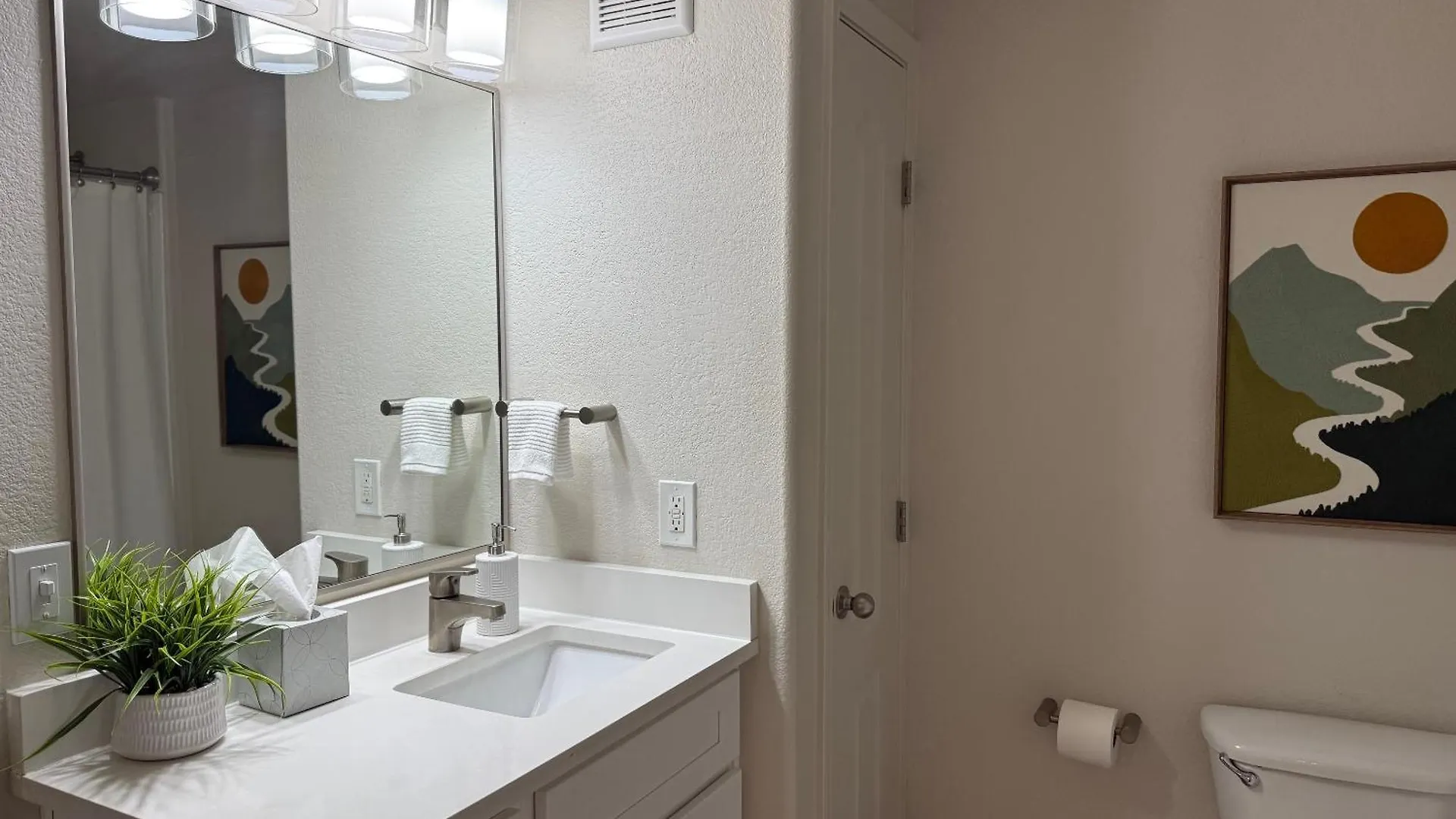 Zen Oasis Apartment Phoenix